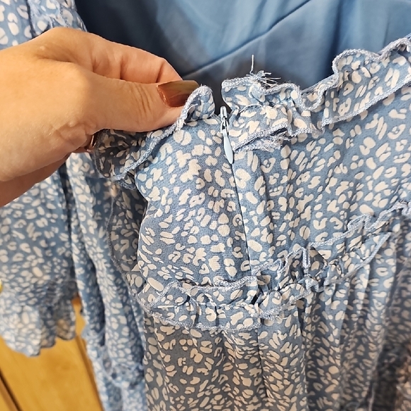 Chic Long Sleeve Blue Floral Dress - Picture 7 of 10